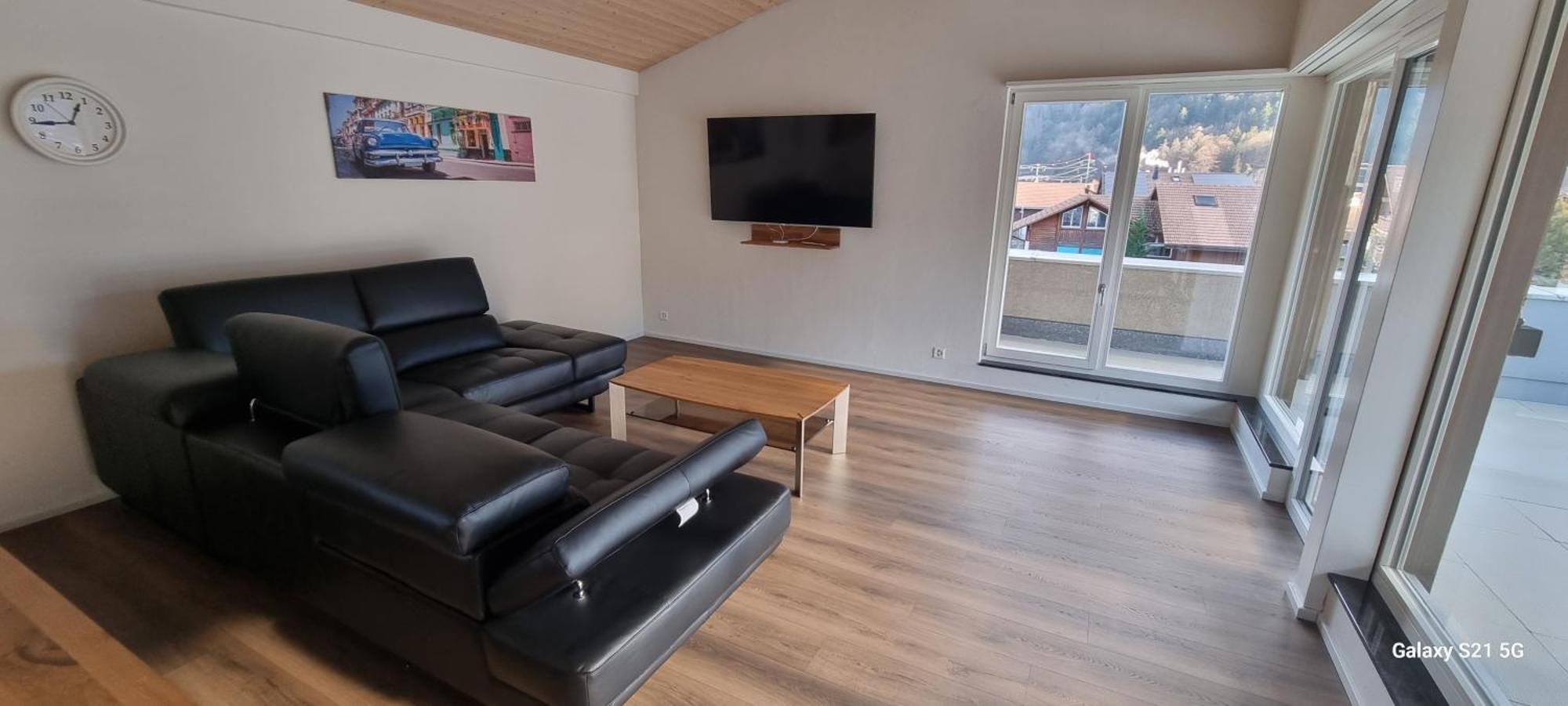 Mountain - Lake Apartement 1 Wilderswil Bagian luar foto
